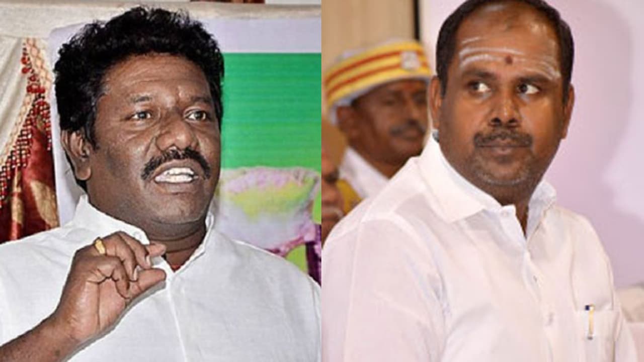 அம்மாவைத் தவிர 233 பேருமே அதிர்ஷ்டத்தால் வந்தவர்கள்தான்... அமைச்சர் உதயகுமாருக்கு எம்.எல்.ஏ. கருணாஸ் பதிலடி! அம்மாவைத் தவிர 233 பேருமே அதிர்ஷ்டத்தால் வந்தவர்கள்தான்... அமைச்சர் உதயகுமாருக்கு எம்.எல்.ஏ. கருணாஸ் பதிலடி!