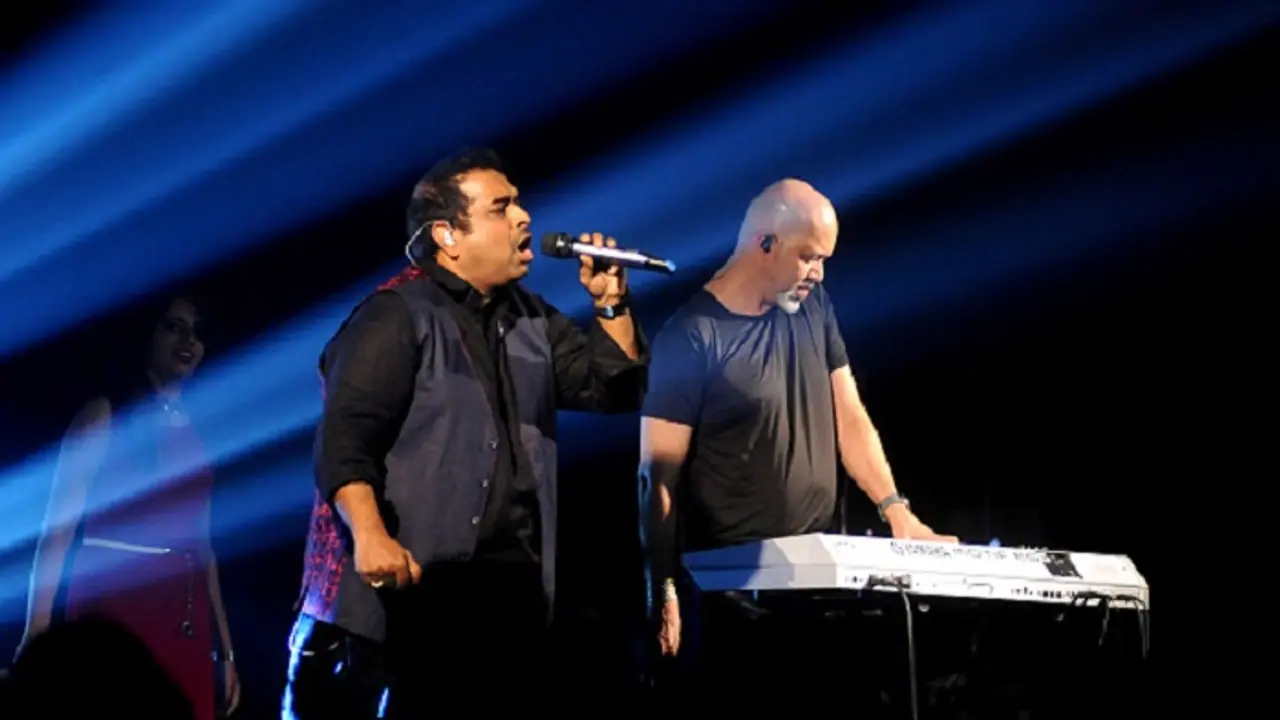 Karnataka: Music composer, singer Shankar Mahadevan praises hotel employees for their fantastic singing Karnataka: Music composer, singer Shankar Mahadevan praises hotel employees for their fantastic singing