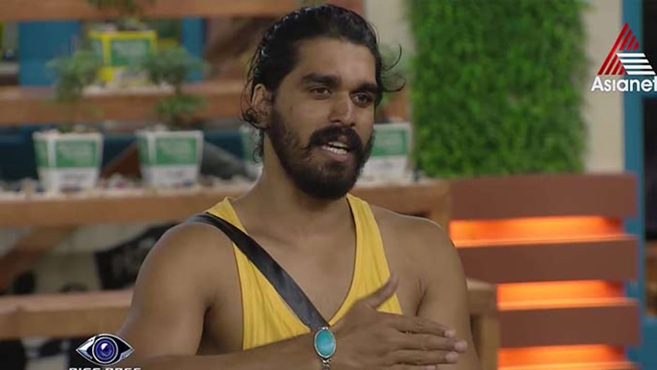 ഷിയാസ് ആര്മിയോ,എന്റെ പേരില് ഫ്ളക്സോ: ആരാധക പിന്തുണയില് അമ്പരന്ന് ഷിയാസ് ഷിയാസ് ആര്മിയോ,എന്റെ പേരില് ഫ്ളക്സോ: ആരാധക പിന്തുണയില് അമ്പരന്ന് ഷിയാസ്