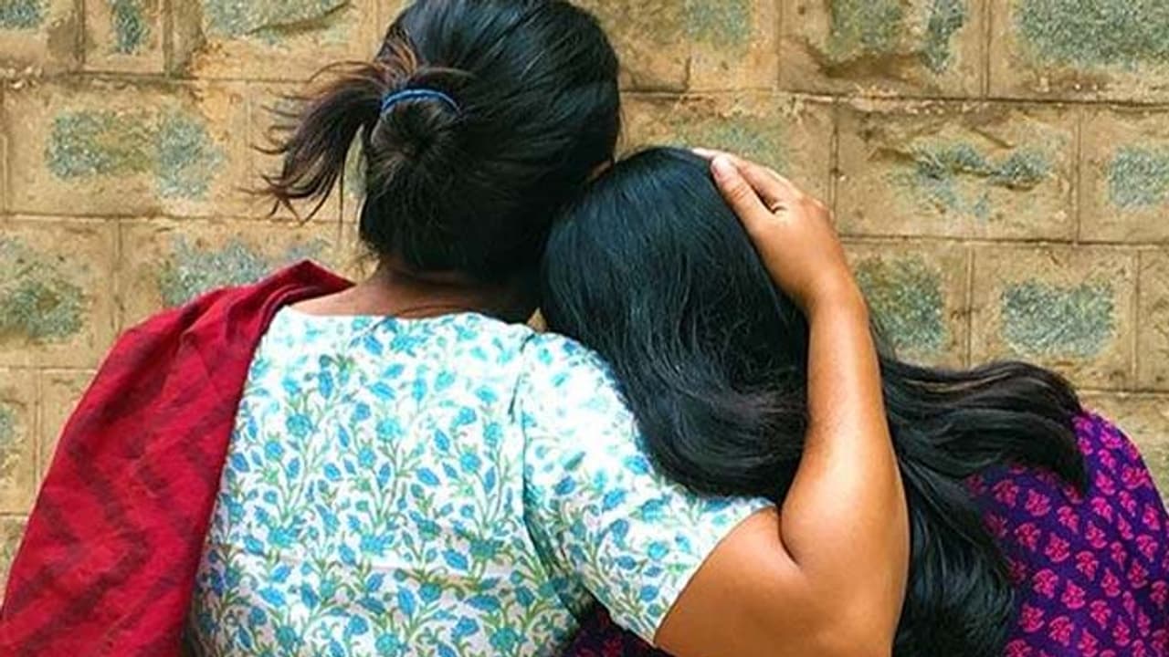 ఇలాంటి అత్తలు కూడా ఉంటారా..? కన్నతల్లే పొమ్మంది.. కిడ్నీ దానం చేసి కోడలికి ప్రాణదానం