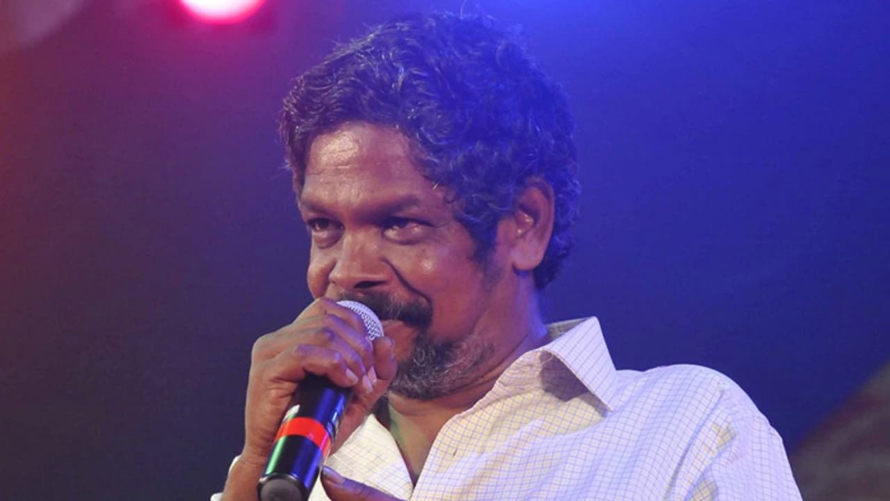 ഒരേ ഒരാഗ്രഹം ജീവിതത്തില്; കവിളത്ത് മറുകുള്ള പെണ്ണിനെ താലികെട്ടുന്നതൊക്കെ അതിന് ശേഷം; അരിസ്റ്റോ സുരേഷ് ഒരേ ഒരാഗ്രഹം ജീവിതത്തില്; കവിളത്ത് മറുകുള്ള പെണ്ണിനെ താലികെട്ടുന്നതൊക്കെ അതിന് ശേഷം; അരിസ്റ്റോ സുരേഷ്