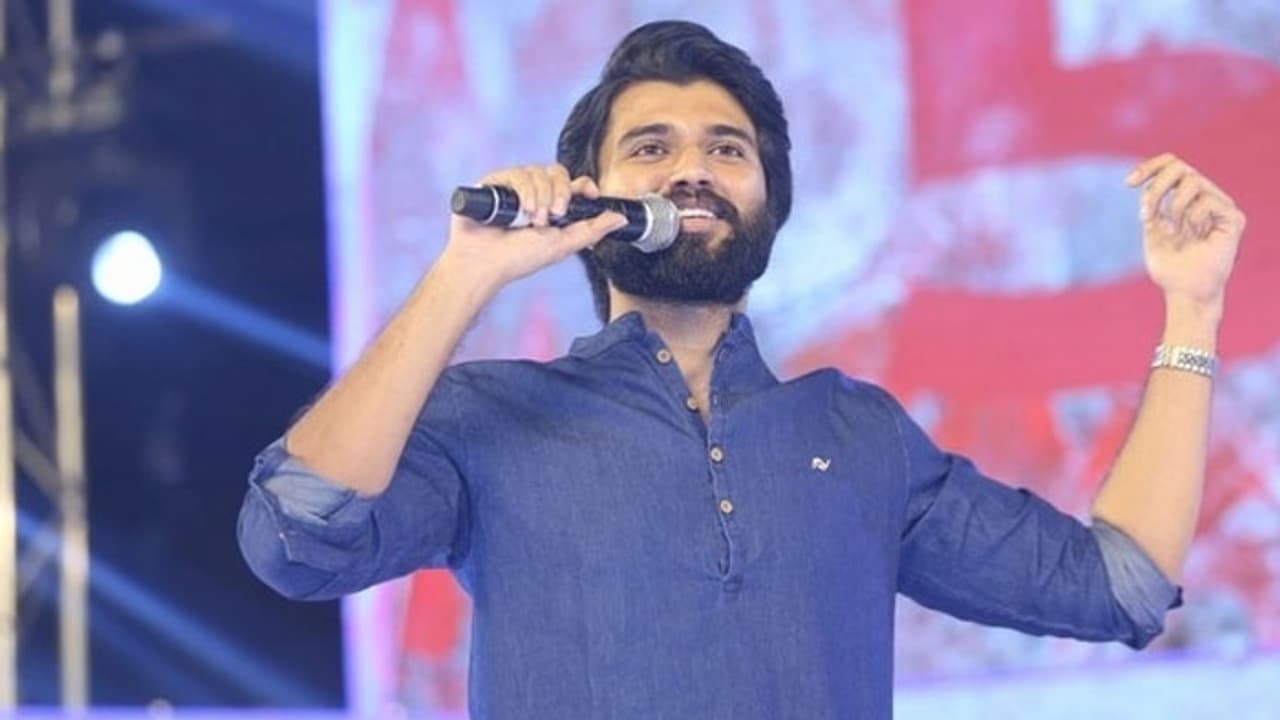 ఫోర్బ్స్ లిస్టులో విజయ్ దేవరకొండ.. ర్యాంక్ ఎంతంటే? ఫోర్బ్స్ లిస్టులో విజయ్ దేవరకొండ.. ర్యాంక్ ఎంతంటే?