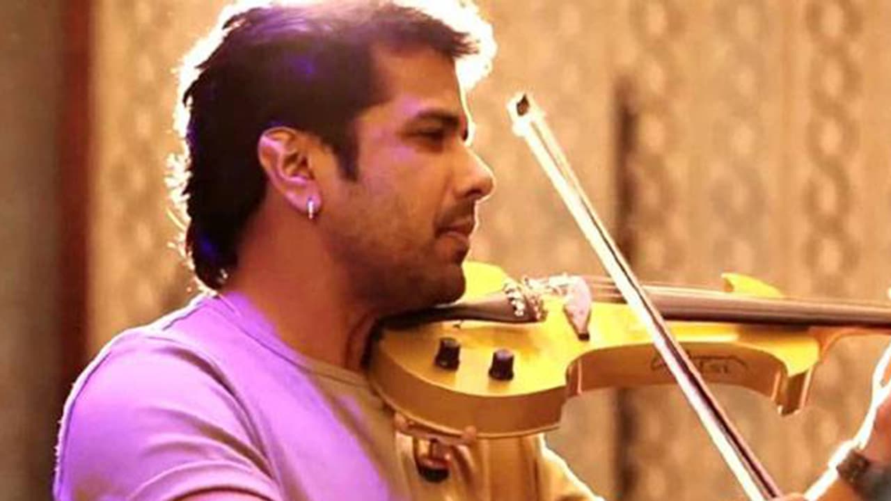 ഒരിക്കല് പോലും കണ്ടിട്ടില്ലെങ്കിലും അപ്പൂപ്പനായിരുന്നു ബാലഭാസ്കറിന്റെ ഹീറോ ഒരിക്കല് പോലും കണ്ടിട്ടില്ലെങ്കിലും അപ്പൂപ്പനായിരുന്നു ബാലഭാസ്കറിന്റെ ഹീറോ