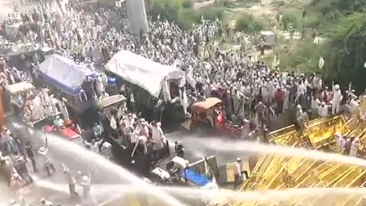 Kisan Kranti Padyatra: Farmers end protest after Delhi police allow them to reach Kisan Ghat