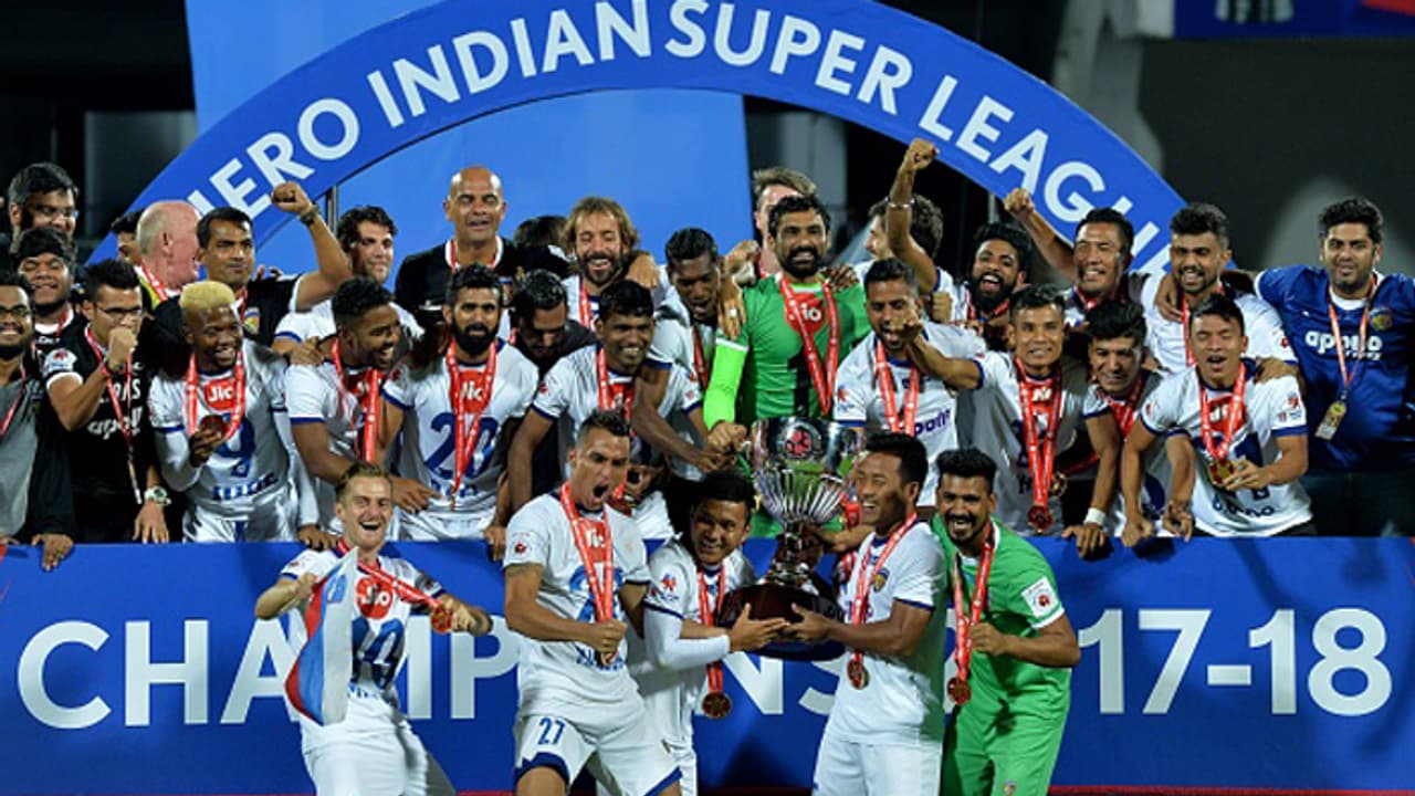 ഇന്ത്യന് സൂപ്പര് ലീഗ്; ജനകീയമായി ഇന്ത്യന് ഫുട്ബോള് വളരുകയാണ് ഇന്ത്യന് സൂപ്പര് ലീഗ്; ജനകീയമായി ഇന്ത്യന് ഫുട്ബോള് വളരുകയാണ്