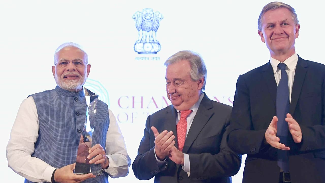 पीएम मोदी संयुक्त राष्ट्र के सर्वोच्च पर्यावरण पुरस्कार ‘चैंपियंस ऑफ द अर्थ’ से सम्मानित