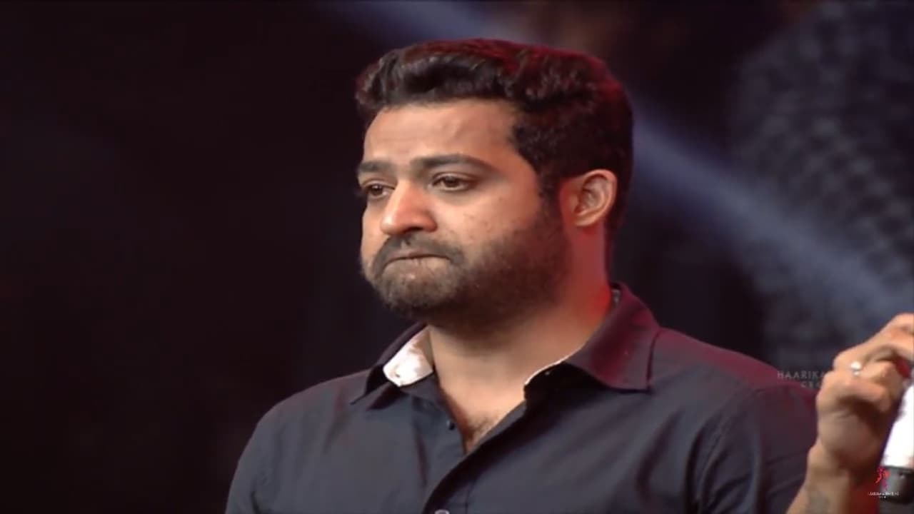 ఎన్టీఆర్ కి, బాలయ్యకి మధ్య గొడవలు సద్దుమణగలేదా..? ఎన్టీఆర్ కి, బాలయ్యకి మధ్య గొడవలు సద్దుమణగలేదా..?