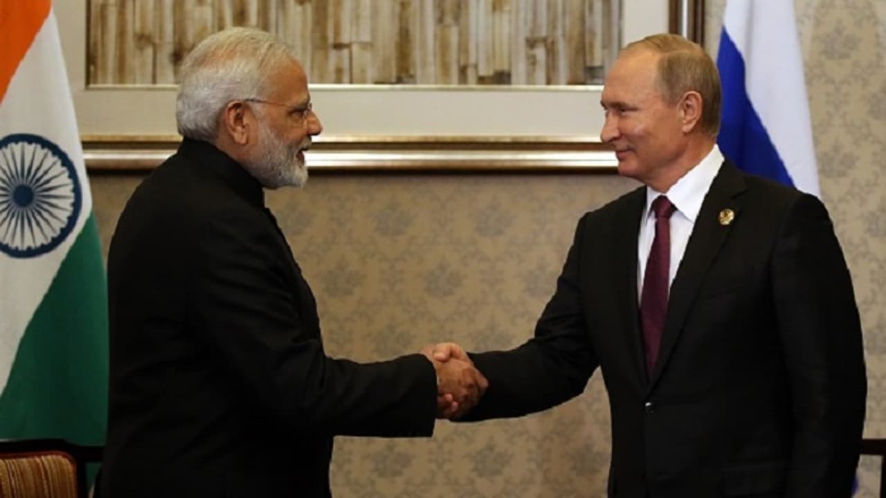 Russian President Vladimir Putin likely to sign S 400 Triumf deal with India during his visit
