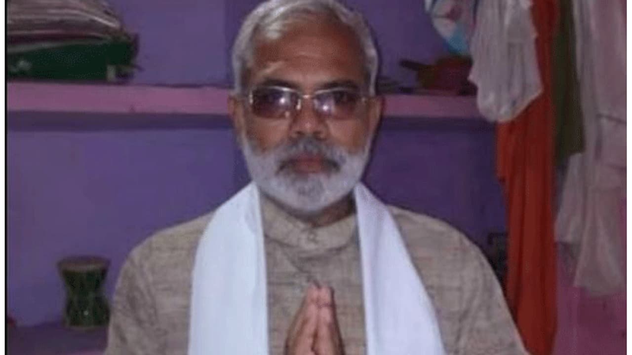 ಬಿಜೆಪಿ ಸಂಗ ತೊರೆದು ಕಾಂಗ್ರೆಸಿನತ್ತ ಪಯಣ ಬಿಜೆಪಿ ಸಂಗ ತೊರೆದು ಕಾಂಗ್ರೆಸಿನತ್ತ ಪಯಣ