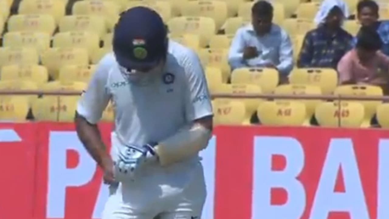 എന്തായിരുന്നു പൂജാരയുടെ കീശയില്..? രഹസ്യം പുറത്തായത് ഈ വീഡിയോയിലൂടെ എന്തായിരുന്നു പൂജാരയുടെ കീശയില്..? രഹസ്യം പുറത്തായത് ഈ വീഡിയോയിലൂടെ