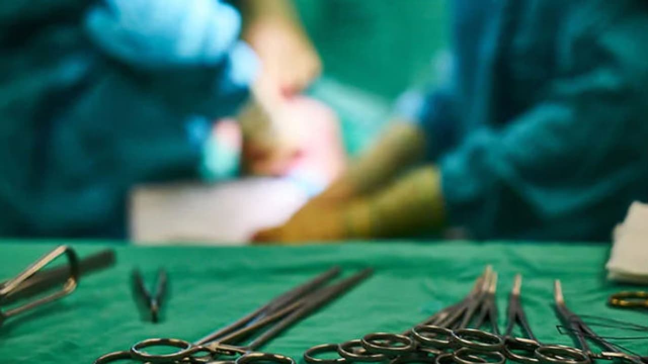 മരണത്തിലേക്ക് നടക്കുമ്പോഴും മകള്‍ക്ക് ജീവന്‍ പകുത്തുനല്‍കി; ചരിത്രമാകുന്നു ഈ കരള്‍മാറ്റ ശസ്ത്രക്രിയ