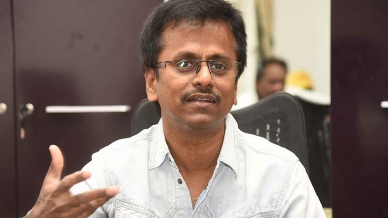 ఇంటర్వ్యూలు ఇవ్వకూడదు.. ఆర్టిస్ట్ లకు స్టార్ డైరెక్టర్ హెచ్చరిక! ఇంటర్వ్యూలు ఇవ్వకూడదు.. ఆర్టిస్ట్ లకు స్టార్ డైరెక్టర్ హెచ్చరిక!