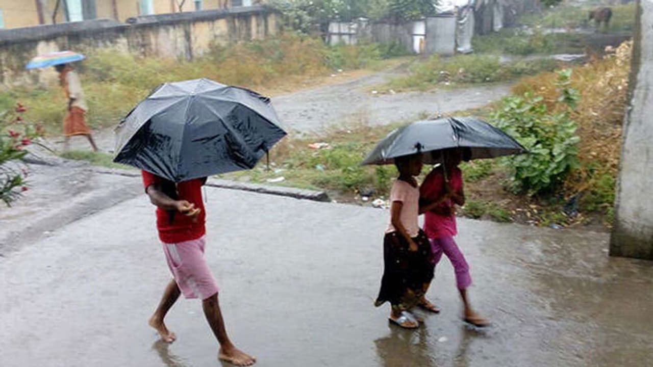 காற்றழுத்த தாழ்வு பகுதி புயலாக மாறுமா? வானிலை மையம் கூறுவது என்ன? காற்றழுத்த தாழ்வு பகுதி புயலாக மாறுமா? வானிலை மையம் கூறுவது என்ன?