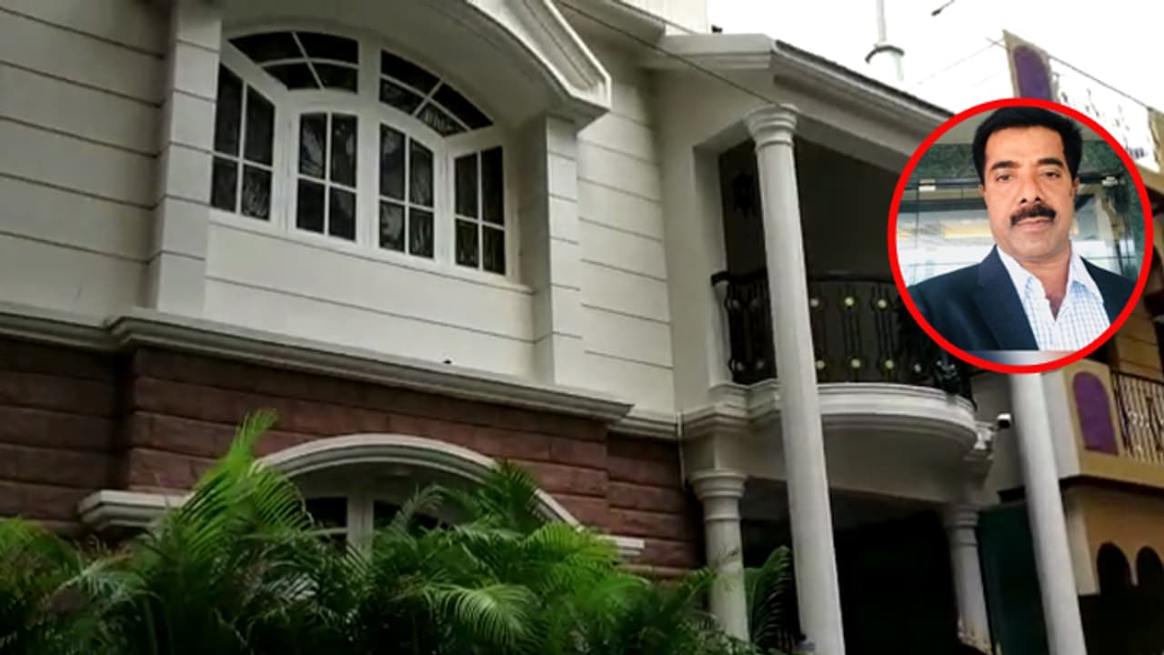 ಎಸಿಬಿ ದಾಳಿಗೆ ಒಳಗಾಗಿದ್ದ ಗೌಡಯ್ಯ, ಸ್ವಾಮಿ ಸಸ್ಪೆಂಡ್ ಎಸಿಬಿ ದಾಳಿಗೆ ಒಳಗಾಗಿದ್ದ ಗೌಡಯ್ಯ, ಸ್ವಾಮಿ ಸಸ್ಪೆಂಡ್