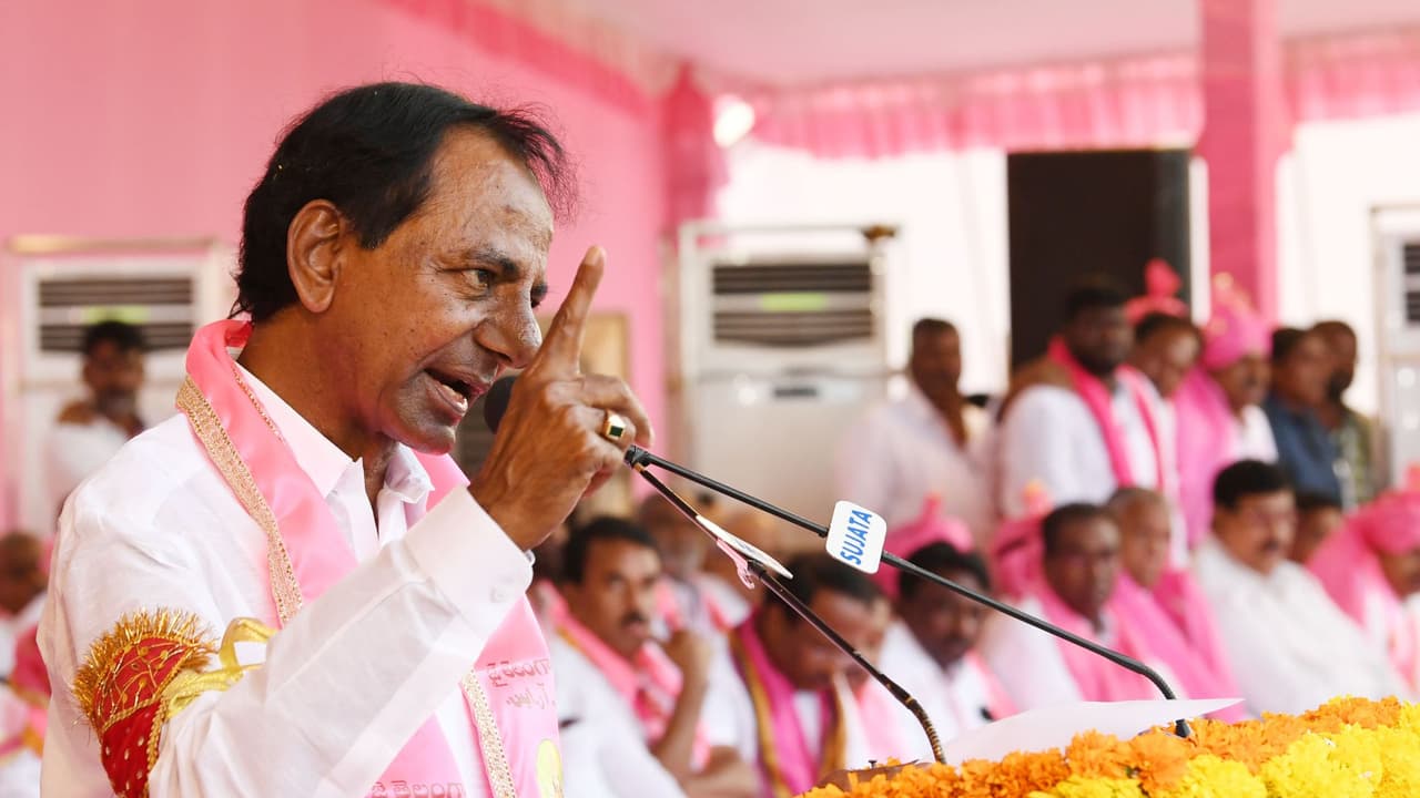 ఆ 14 సీట్లలో అభ్యర్థుల ప్రకటనకు కేసీఆర్ కసరత్తు, అదృష్టం ఎవరిదో?