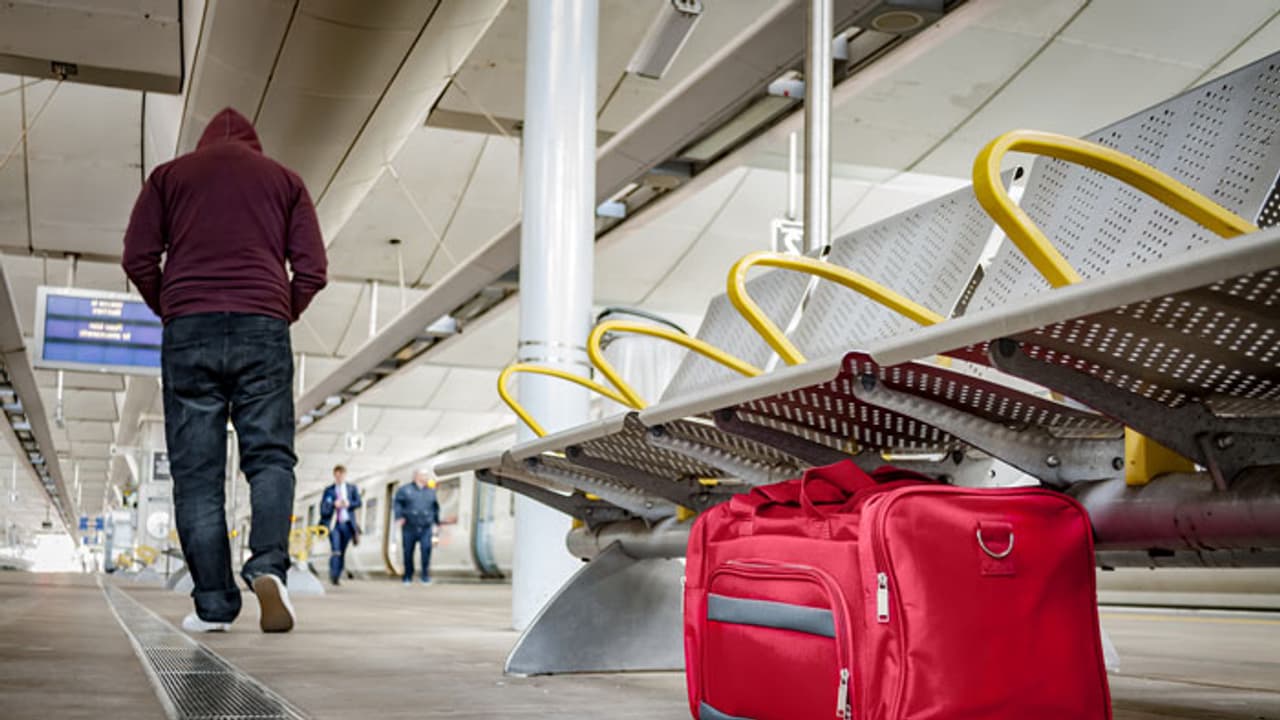 ಬಾಂಬ್ ಇತ್ತಾ ಬ್ಯಾಗ್‌ನಲ್ಲಿ.. ಬೆಂಗಳೂರು ವಿಮಾನ ನಿಲ್ದಾಣದಲ್ಲಿ ಆತಂಕವೋ ಆತಂಕ