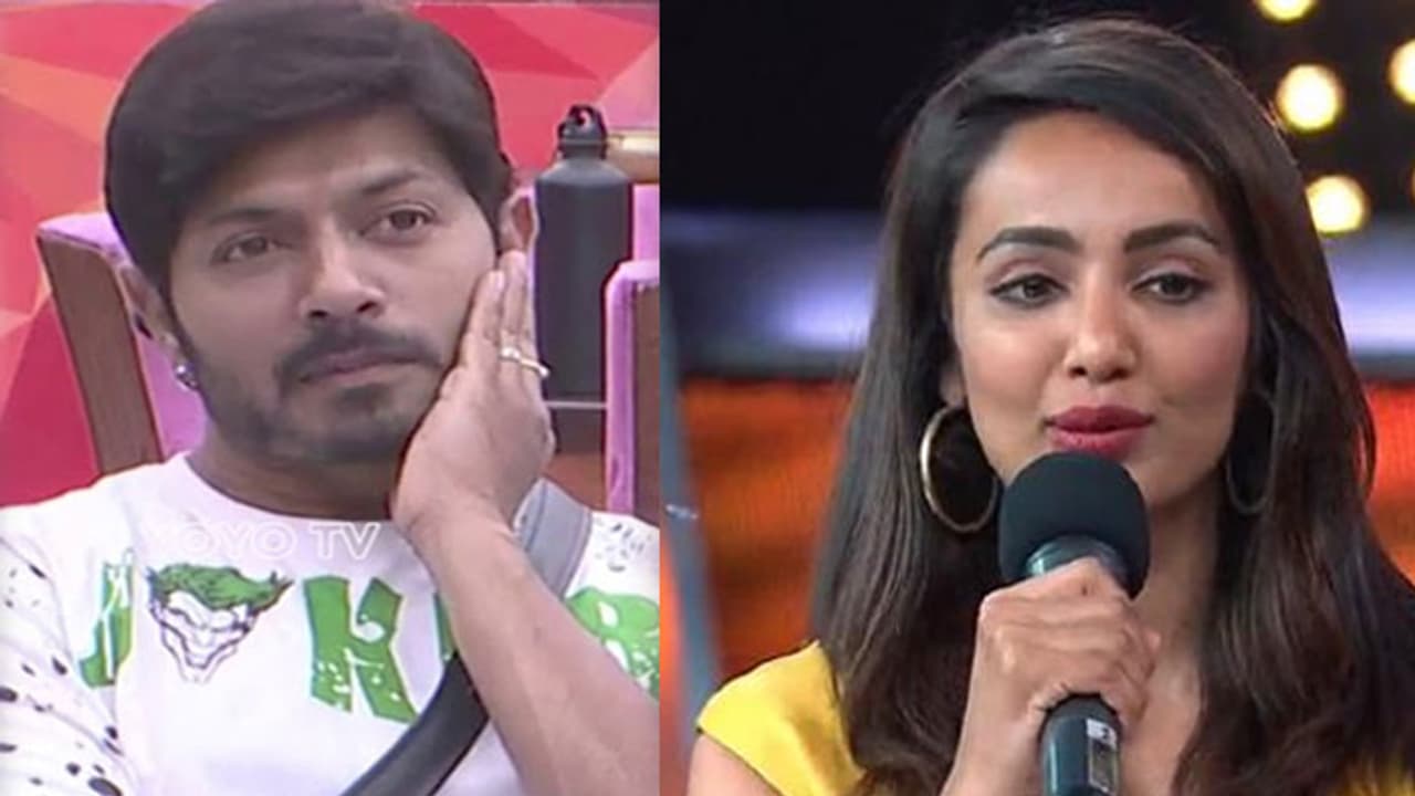 తేజస్వి అలా చేయడం చూపించలేదు.. కౌశల్ కామెంట్స్! తేజస్వి అలా చేయడం చూపించలేదు.. కౌశల్ కామెంట్స్!