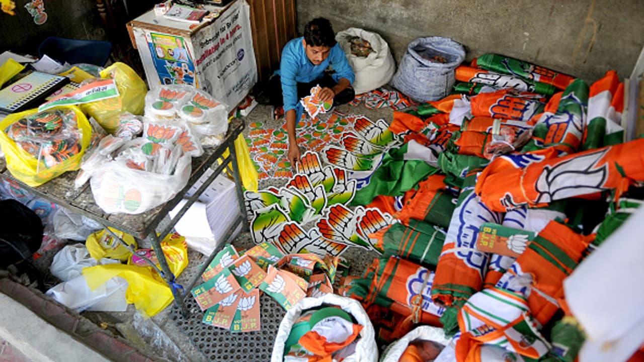 Civic polls see high voter turnout in Jammu, Valley records dull voting