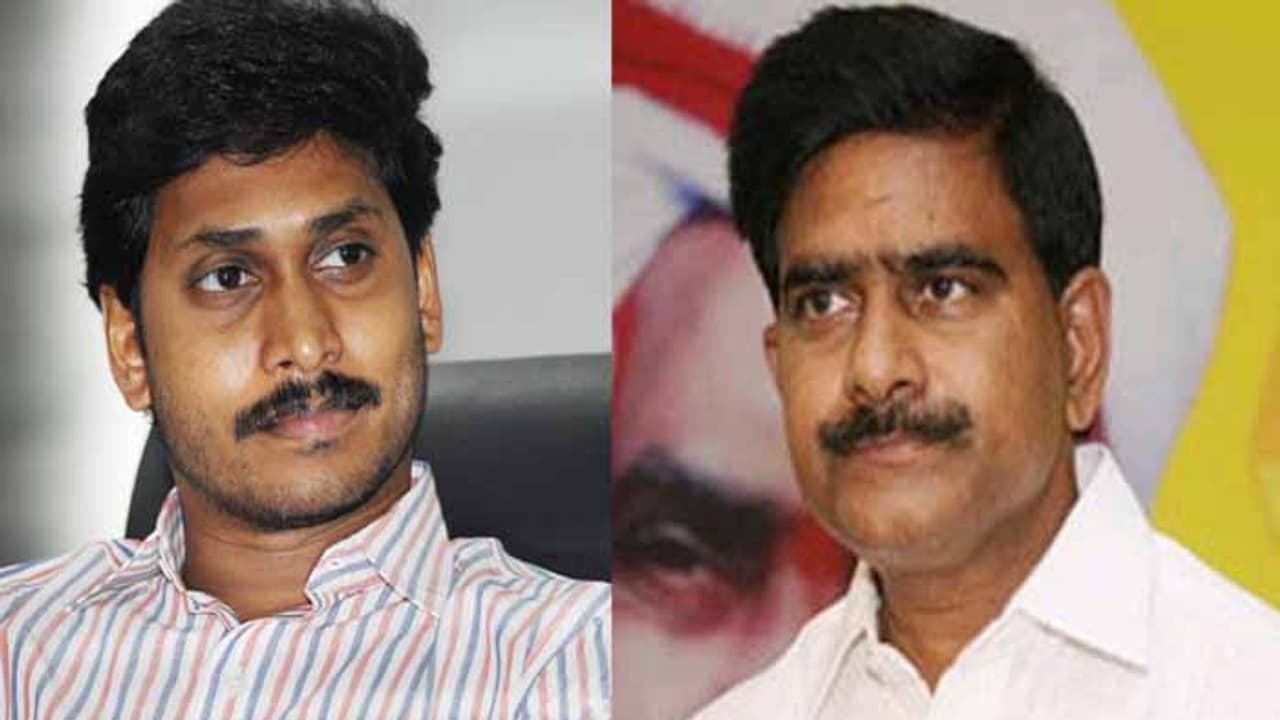 జగన్.. డ్రామాలు ఇక చాలు.. నిన్న అంబులెన్సులో ఉంది నీ కార్యకర్తే: దేవినేని ఉమా జగన్.. డ్రామాలు ఇక చాలు.. నిన్న అంబులెన్సులో ఉంది నీ కార్యకర్తే: దేవినేని ఉమా