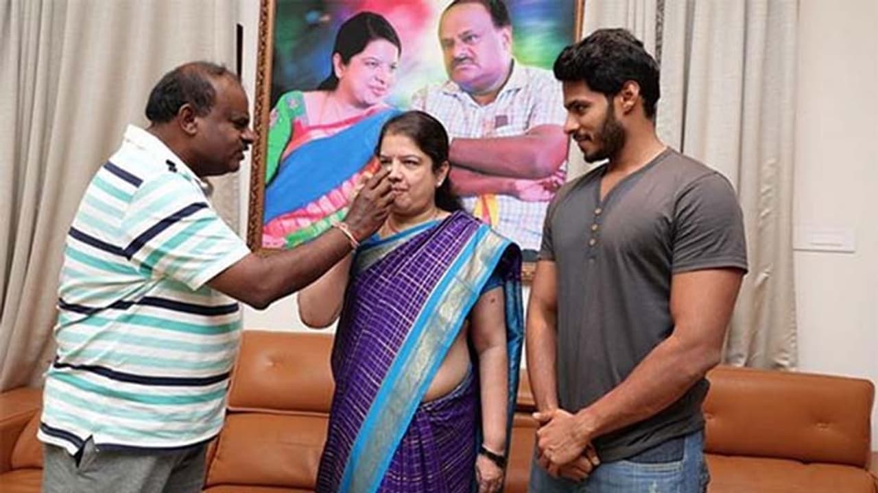 ఉపఎన్నికల బరిలో సీఎం వారసులు ఉపఎన్నికల బరిలో సీఎం వారసులు