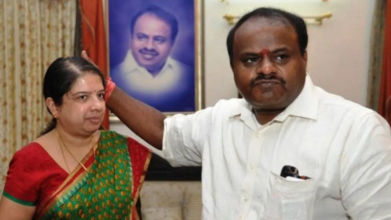 ಸಿಂಗಾಪುರಕ್ಕೆ ತೆರಳಲಿದ್ದಾರೆ ಸಿಎಂ ಕುಮಾರಸ್ವಾಮಿ ಸಿಂಗಾಪುರಕ್ಕೆ ತೆರಳಲಿದ್ದಾರೆ ಸಿಎಂ ಕುಮಾರಸ್ವಾಮಿ