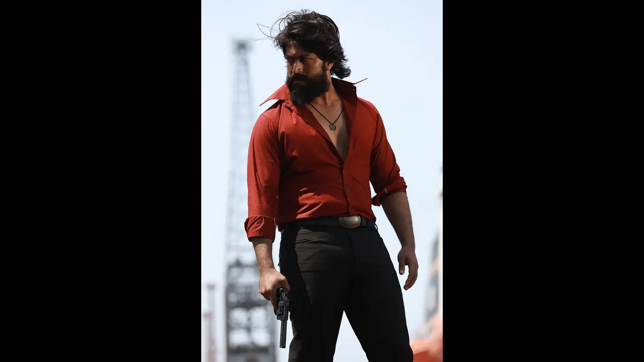 ಹೇಗಿದೆ ಕೆಜಿಎಫ್ ? ಇಲ್ಲಿದೆ ಚಿತ್ರ ವಿಮರ್ಶೆ ಹೇಗಿದೆ ಕೆಜಿಎಫ್ ? ಇಲ್ಲಿದೆ ಚಿತ್ರ ವಿಮರ್ಶೆ