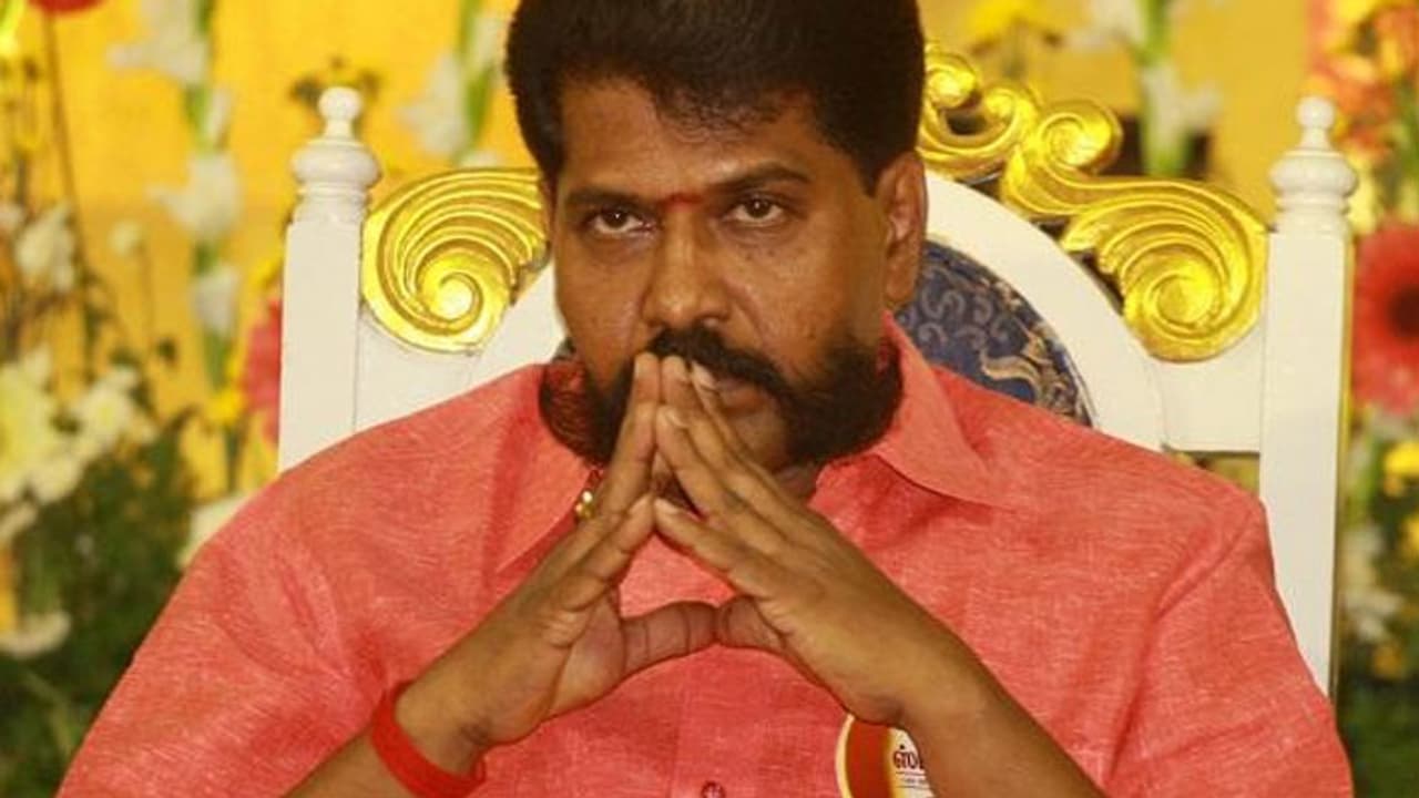 தேசதுரோக வழக்கு பாய்ந்தது!! கைது செய்யப்பட்ட நக்கீரன் கோபால் மீது மேலும் வழக்கு...! தேசதுரோக வழக்கு பாய்ந்தது!! கைது செய்யப்பட்ட நக்கீரன் கோபால் மீது மேலும் வழக்கு...!