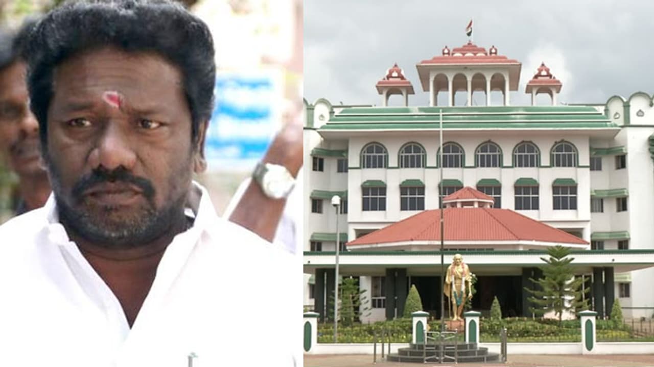 கருணாசுக்கு முன்ஜாமீன்... உயர்நீதிமன்ற மதுரைக்கிளை அதிரடி! கருணாசுக்கு முன்ஜாமீன்... உயர்நீதிமன்ற மதுரைக்கிளை அதிரடி!