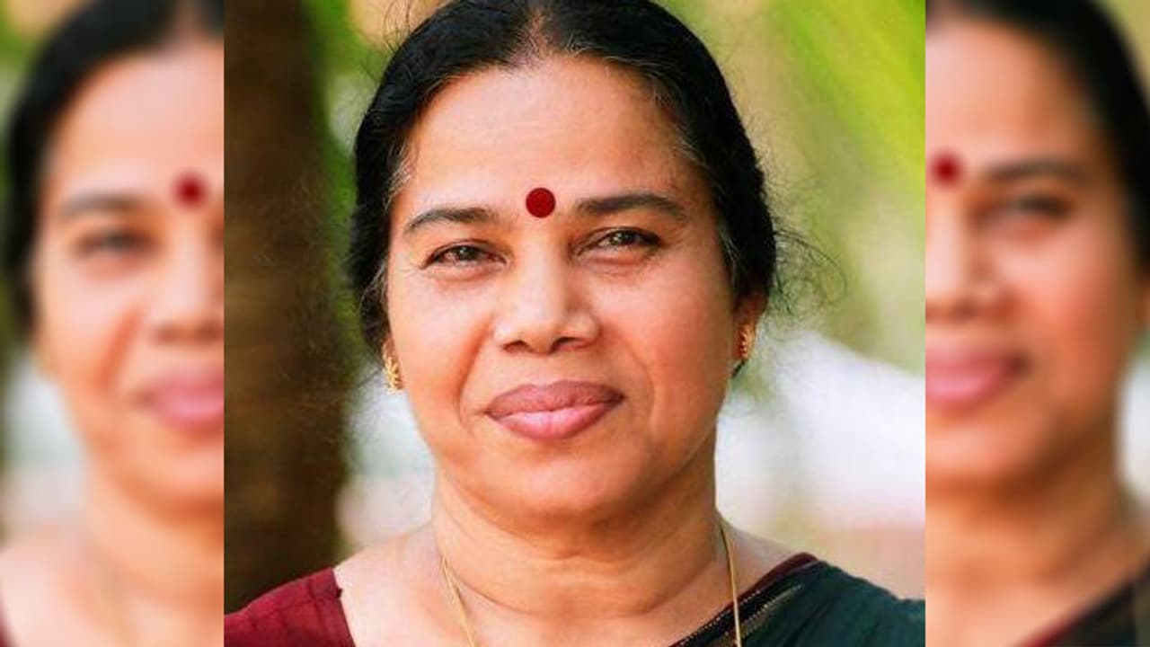 പി കെ ശ്രീമതിയ്ക്ക് നിക്ഷേപം 4872492 രൂപ, കയ്യിലുള്ളത് 5500