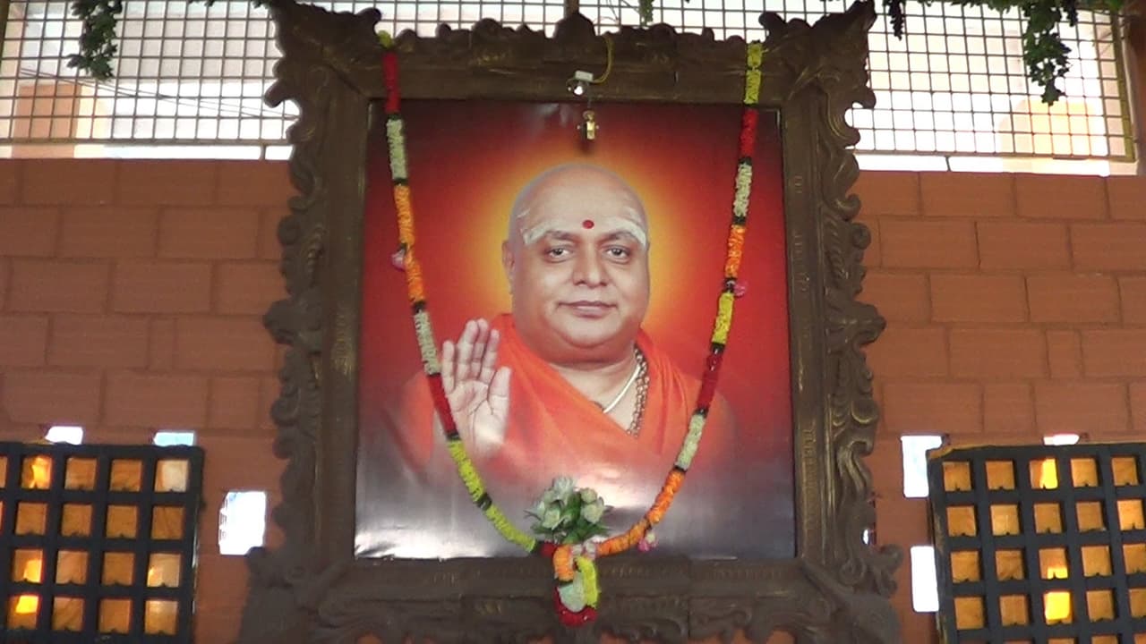 ಉಪಚುನಾವಣೆ: ರಾಜಕೀಯ ಶಕ್ತಿ ಕೇಂದ್ರವಾದ ಆದಿಚುಂಚನಗಿರಿ ಮಠ ಉಪಚುನಾವಣೆ: ರಾಜಕೀಯ ಶಕ್ತಿ ಕೇಂದ್ರವಾದ ಆದಿಚುಂಚನಗಿರಿ ಮಠ