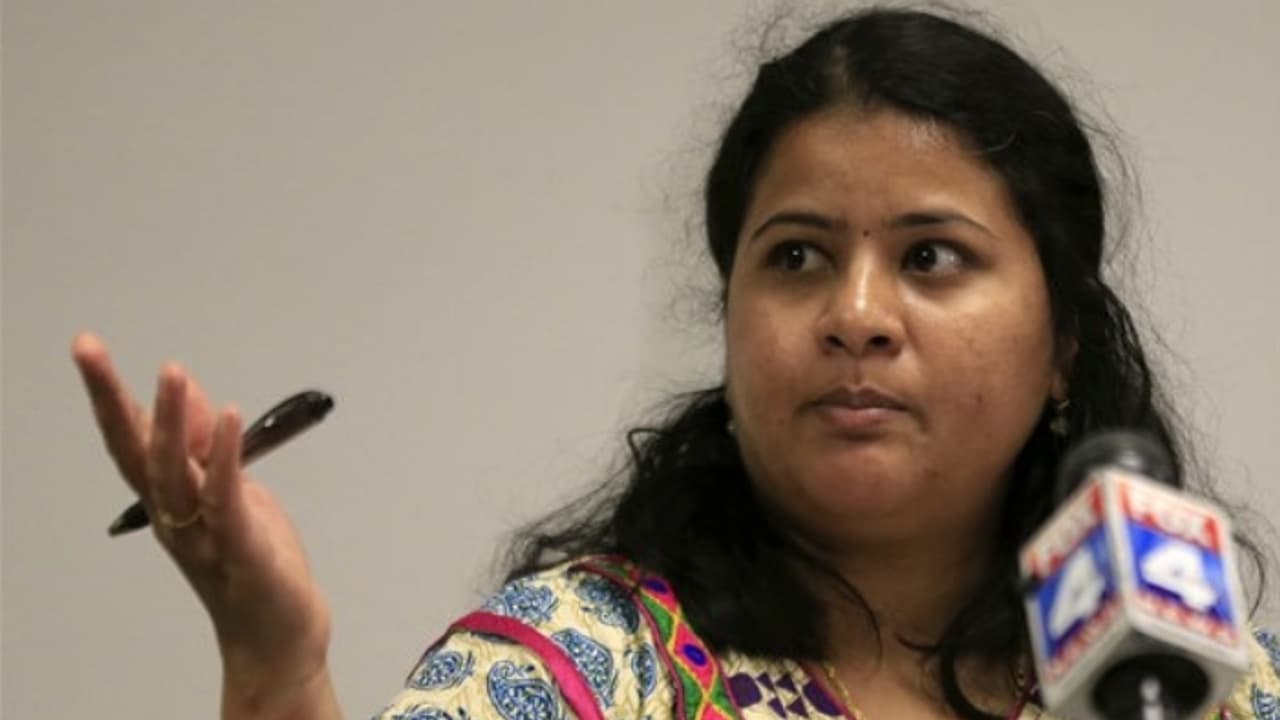 United States: Indian techie’s widow provides testimonial in TV ad for Kansas congressman United States: Indian techie’s widow provides testimonial in TV ad for Kansas congressman