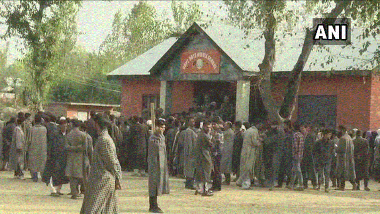 जम्मू-कश्‍मीर में दूसरे चरण का मतदान जारी, शाम चार बजे तक होगी वोटिंग