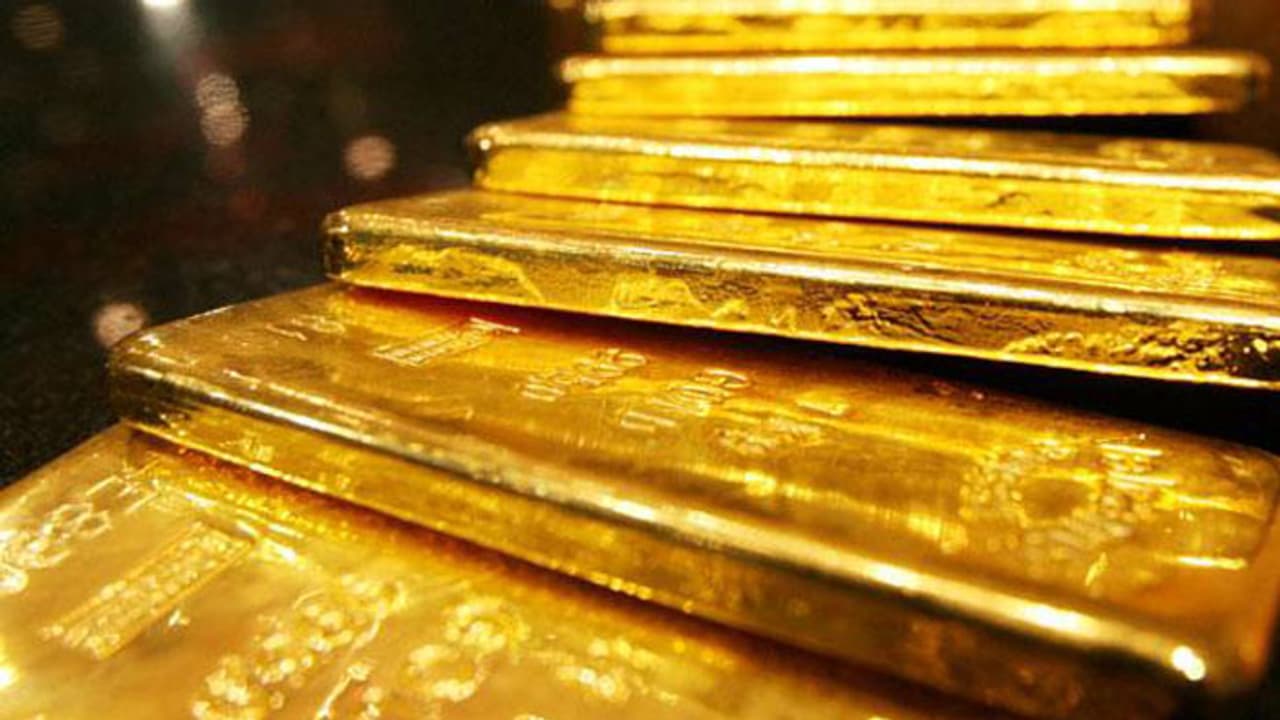 ಬರೋಬ್ಬರಿ 32 ಕೋಟಿ ರು.ನ 100 ಕೆಜಿ ಚಿನ್ನ ವಶ! ಬರೋಬ್ಬರಿ 32 ಕೋಟಿ ರು.ನ 100 ಕೆಜಿ ಚಿನ್ನ ವಶ!