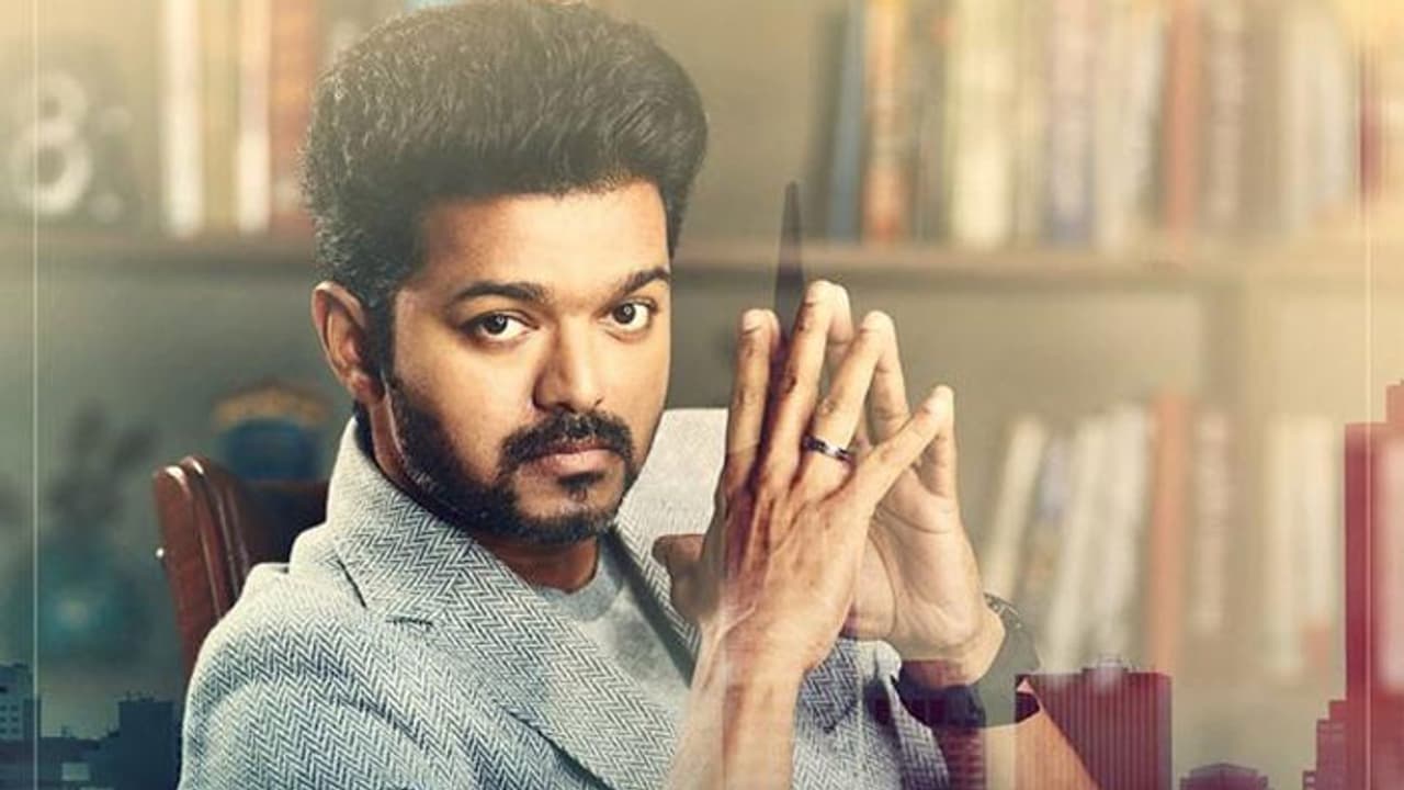 దసరా రోజు విజయ్ ఫ్యాన్స్ కి స్పెషల్ ట్రీట్! దసరా రోజు విజయ్ ఫ్యాన్స్ కి స్పెషల్ ట్రీట్!