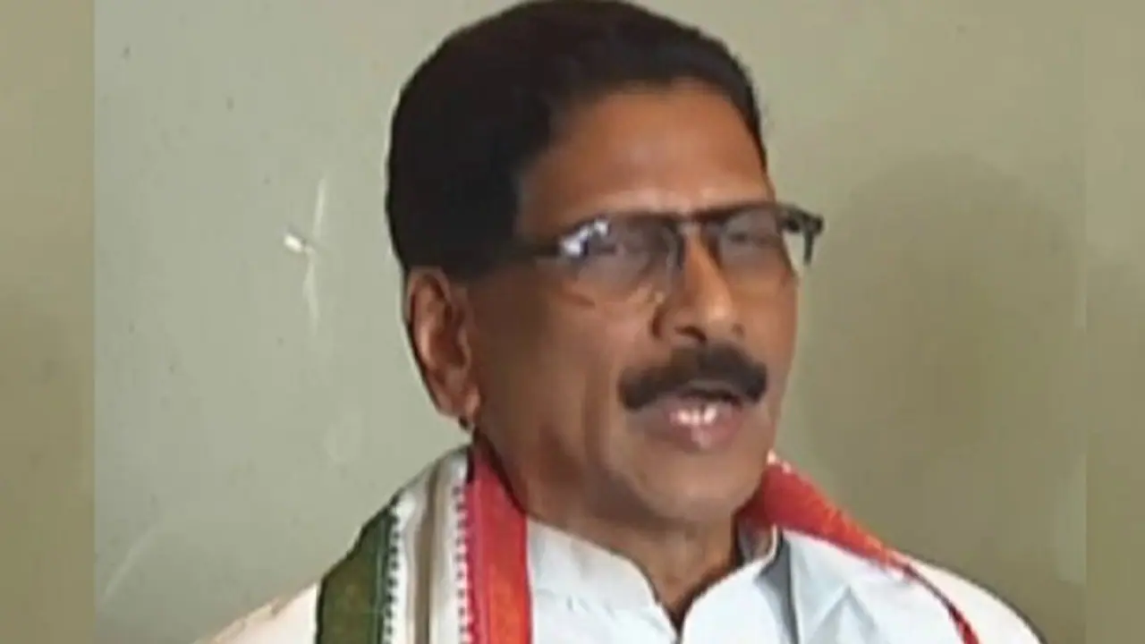 రేవంత్ రెడ్డి ఏజెంట్గా మాణిక్కం ఠాగూర్.. : మర్రి శశిధర్ రెడ్డి సంచలన వ్యాఖ్యలు రేవంత్ రెడ్డి ఏజెంట్గా మాణిక్కం ఠాగూర్.. : మర్రి శశిధర్ రెడ్డి సంచలన వ్యాఖ్యలు