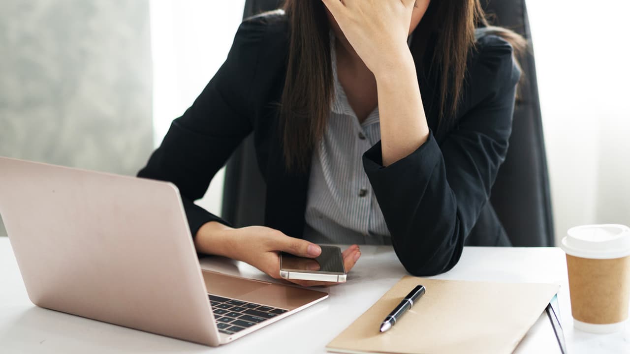 ജോലി ഉപേക്ഷിക്കണമെന്ന് മിക്ക സ്ത്രീകളും 17 തവണ ചിന്തിക്കും, ഒാഫീസിൽ അഞ്ചോളം പ്രണയങ്ങൾ ഉണ്ടായേക്കാമെന്ന് പഠനം ജോലി ഉപേക്ഷിക്കണമെന്ന് മിക്ക സ്ത്രീകളും 17 തവണ ചിന്തിക്കും, ഒാഫീസിൽ അഞ്ചോളം പ്രണയങ്ങൾ ഉണ്ടായേക്കാമെന്ന് പഠനം