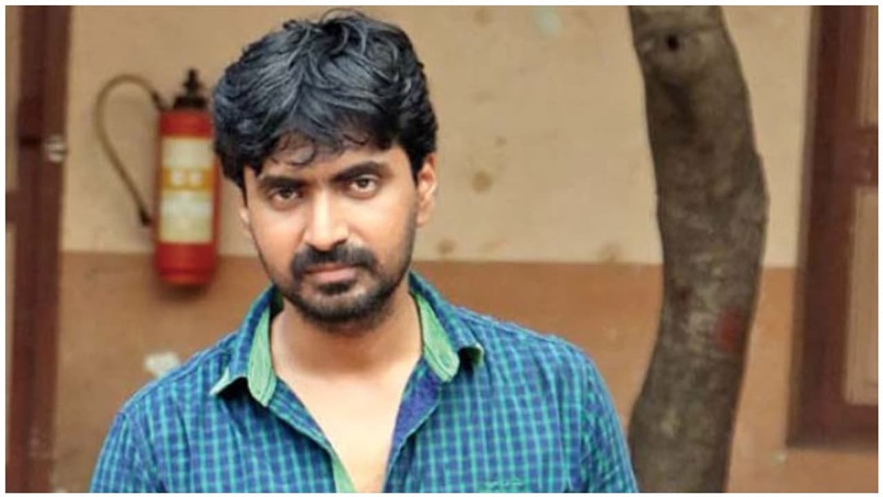 பிரபல நடிகரின் மனைவி அந்தரங்க பாகங்களை வர்ணித்த சீரியல் ஹீரோ! வெடித்தது சர்ச்சை! பிரபல நடிகரின் மனைவி அந்தரங்க பாகங்களை வர்ணித்த சீரியல் ஹீரோ! வெடித்தது சர்ச்சை!