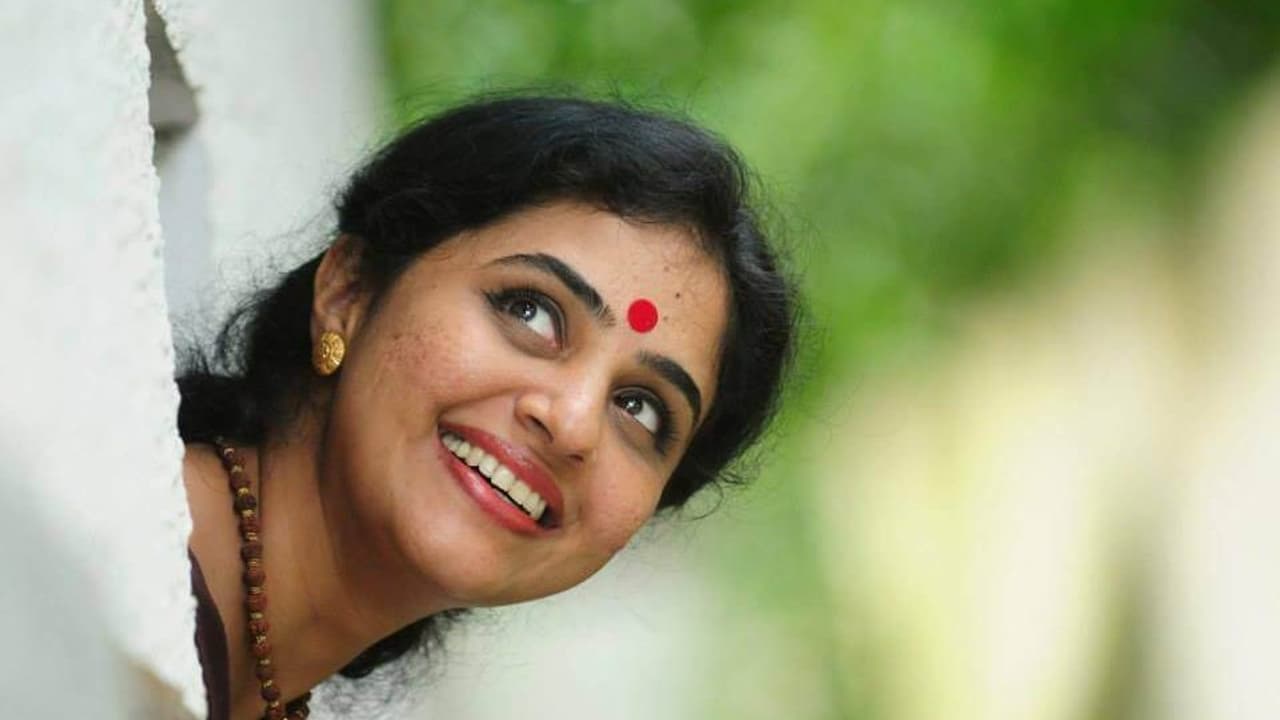 മീ ടു ക്യാംപയിൻ ഒരു നല്ല അവസരമാണെന്ന് മേതിൽ ദേവിക മീ ടു ക്യാംപയിൻ ഒരു നല്ല അവസരമാണെന്ന് മേതിൽ ദേവിക