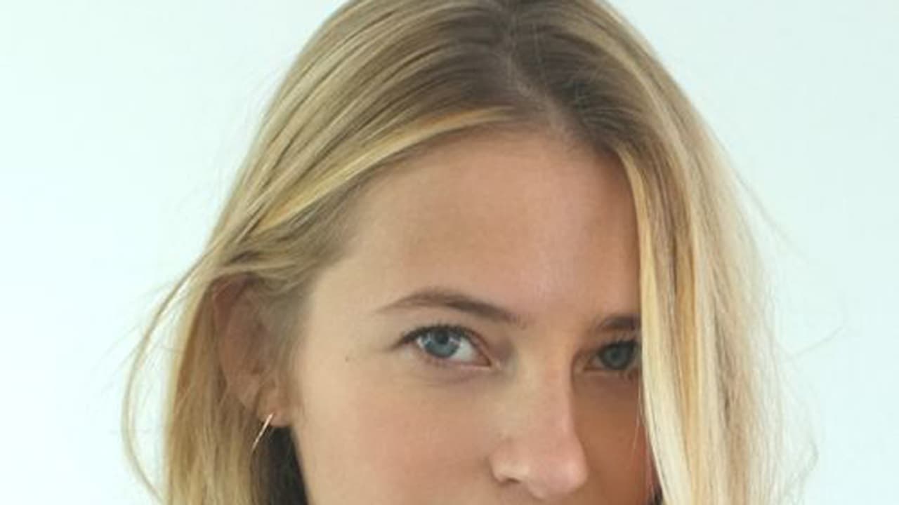 నా ఒంటిపై దుస్తులు తీసేయమన్నాడు.. మోడల్ కామెంట్