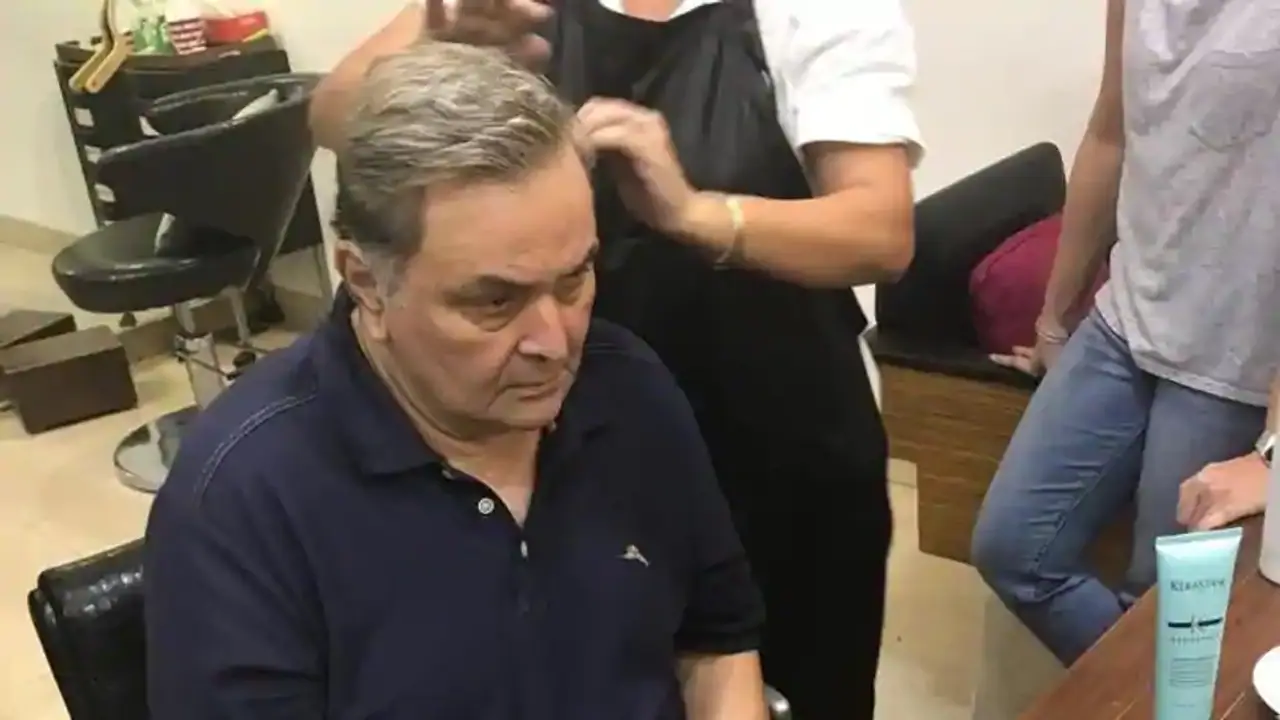 Rishi Kapoor reveals the real reason behind his sudden grey hair Rishi Kapoor reveals the real reason behind his sudden grey hair