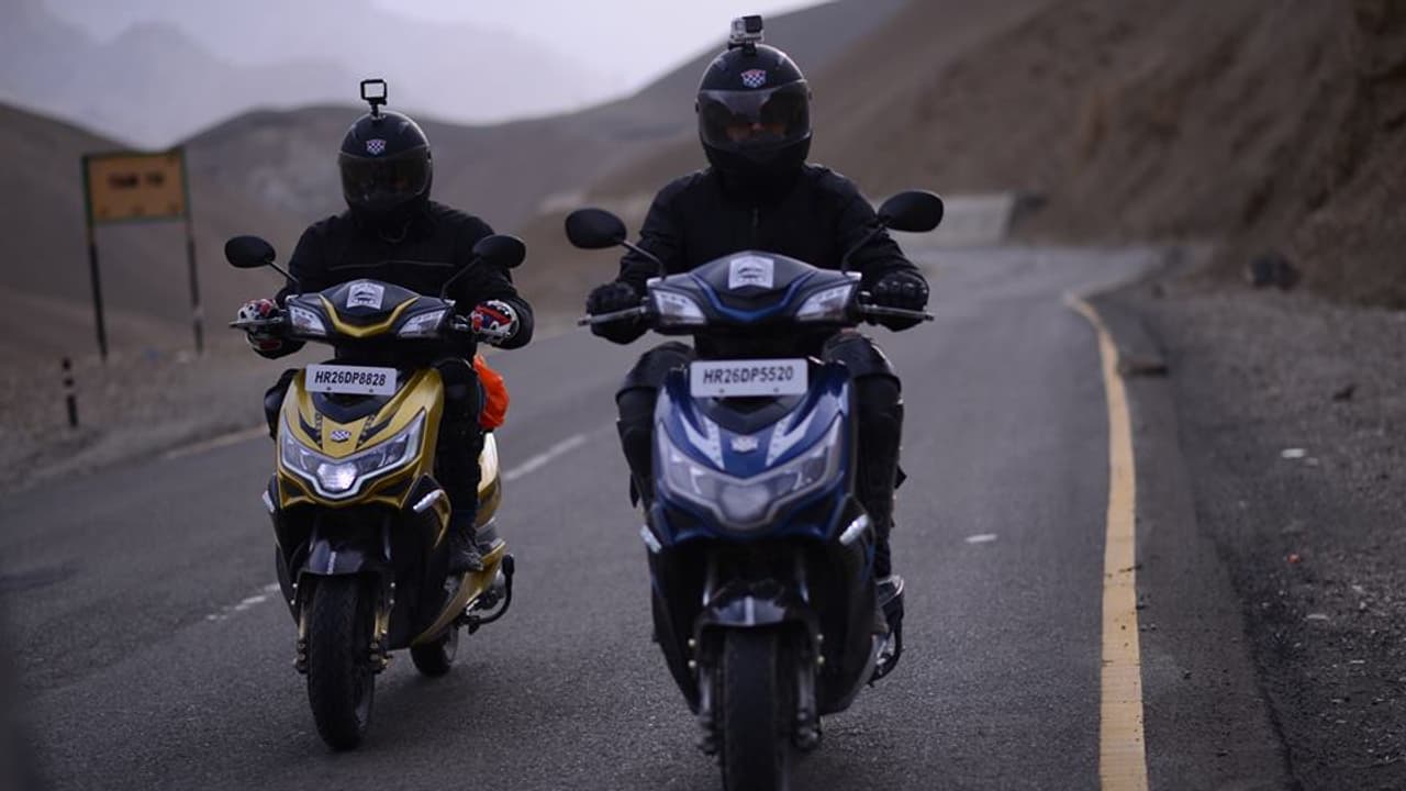 Okinawa Electric Scooter sales ಇವಿ ಖರೀದಿಗೆ ಮುಗಿಬಿದ್ದ ಜನ, 2021ರಲ್ಲಿ ದಾಖಲೆ ಬರೆದ ಒಕಿನಾವಾ!