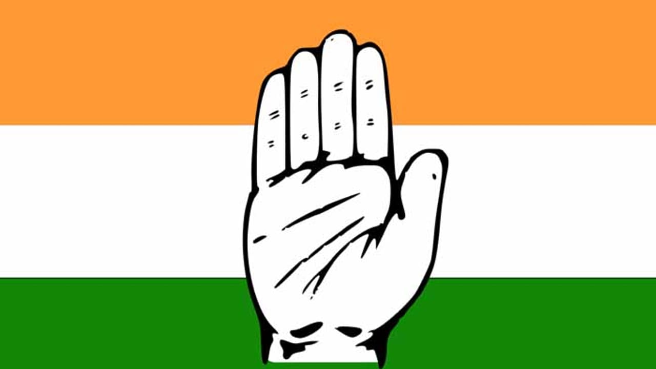 రెండేసి టికెట్లు అడుతున్న ఫ్యామిలీలు ఇవే: తేల్చేసిన కాంగ్రెస్ రెండేసి టికెట్లు అడుతున్న ఫ్యామిలీలు ఇవే: తేల్చేసిన కాంగ్రెస్