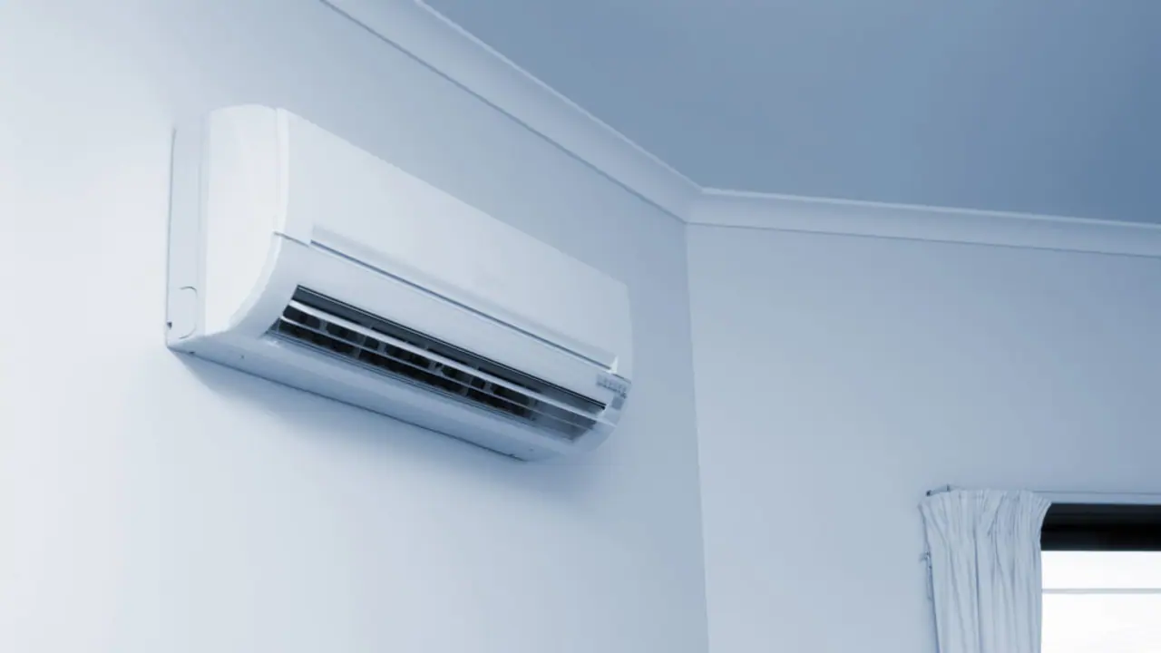 എസി പൊട്ടിത്തെറിച്ച് കുടുംബത്തിലെ കുട്ടികളടക്കം നാല് പേർ മരിച്ചു