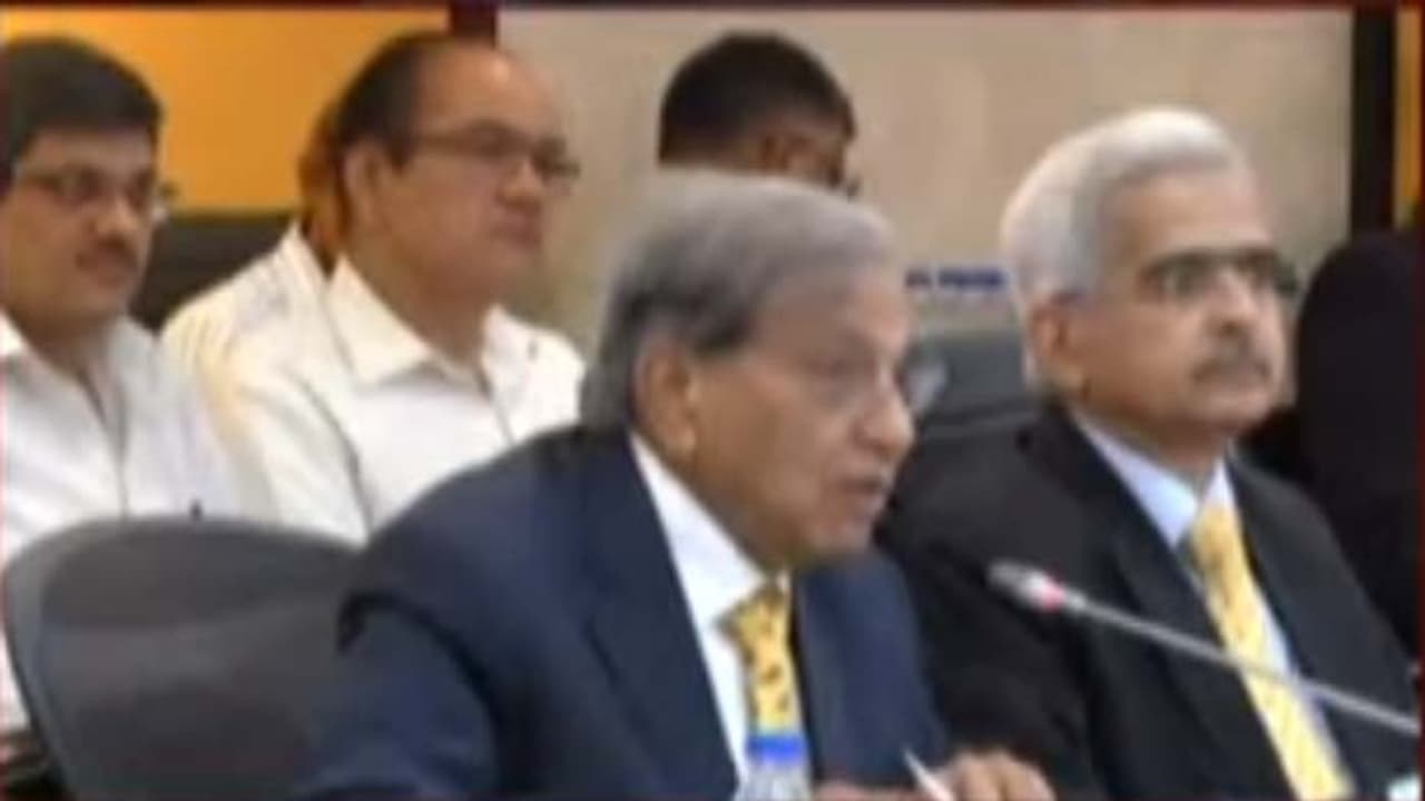 ప్రత్యేక హోదా: మా పరిధిలోకి రాదన్న 15వ ఆర్థిక సంఘం