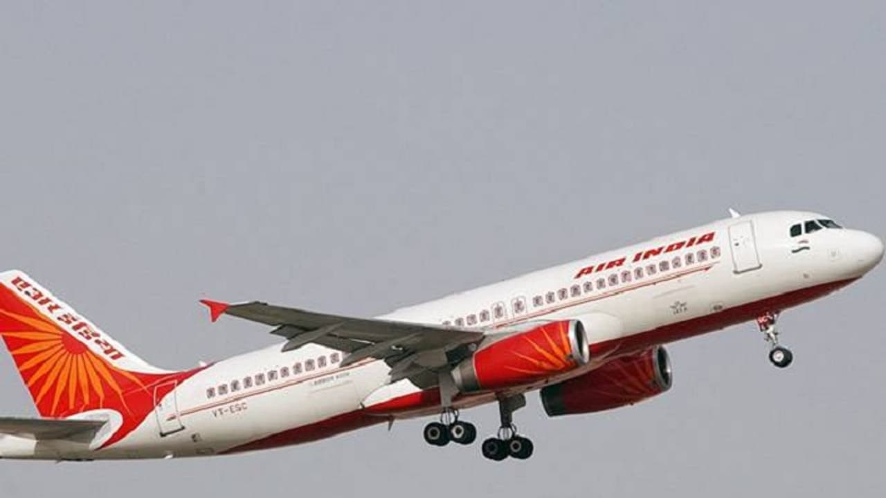 विदेशी महिला ने शराब के लिए किया एयर इंडिया की फ्लाइट में हंगामा