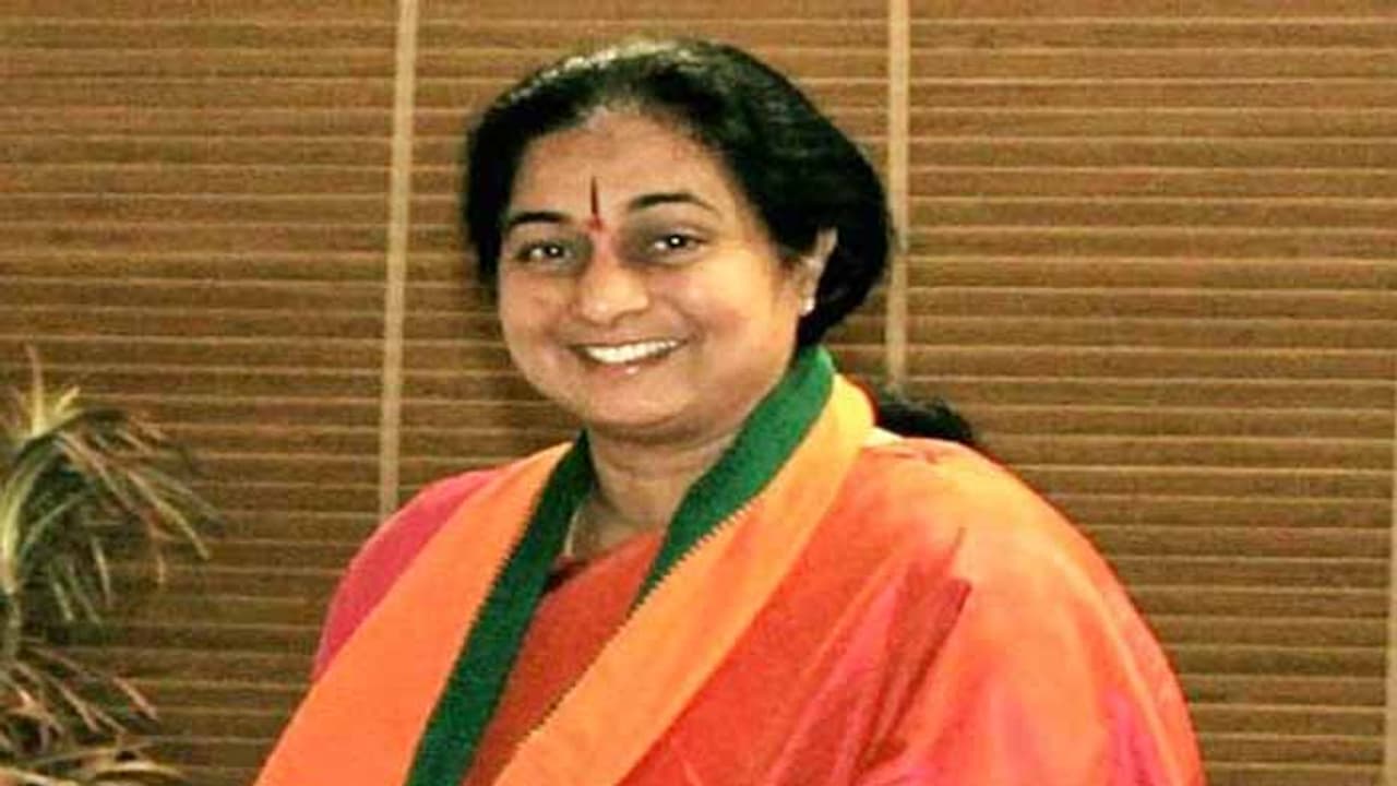 పీఛే ముడ్: పద్మినీరెడ్డి సాయంత్రానికల్లా మళ్లీ.. (వీడియో)