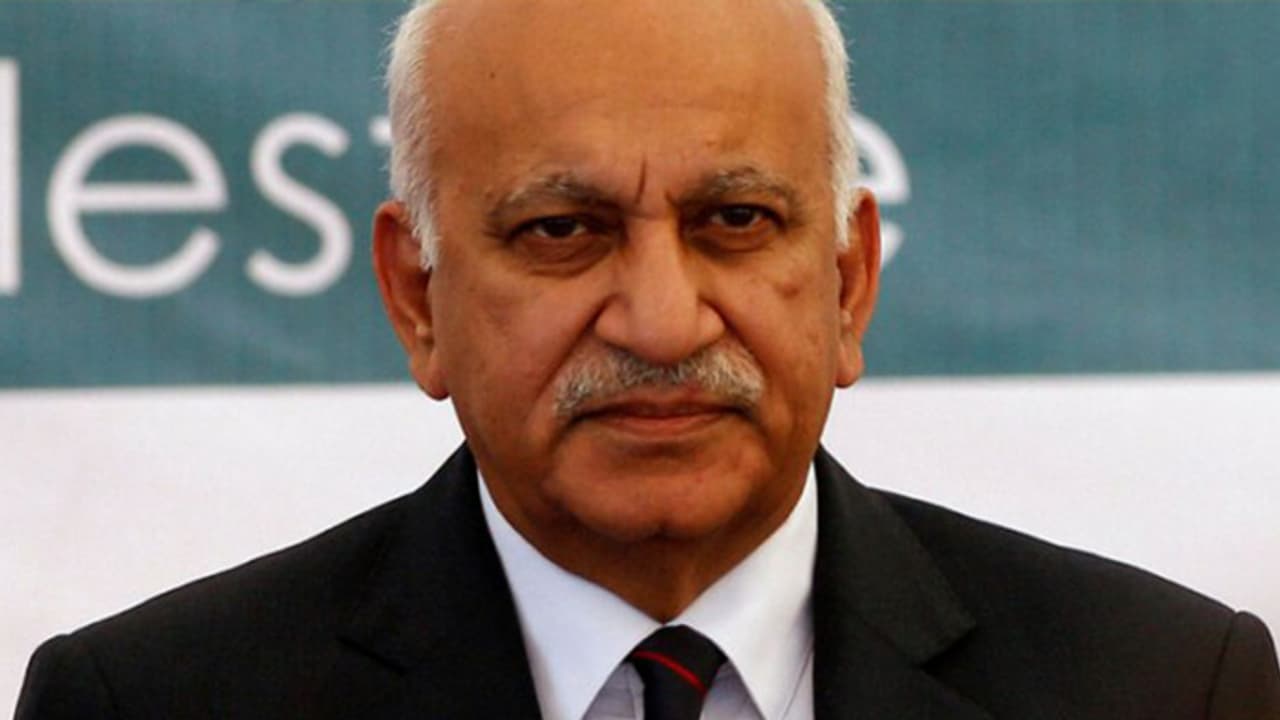 ലൈംഗികാരോപണ വിവാദം; വനിതാ മാധ്യമപ്രവർത്തകർ സാധുക്കളല്ലെന്ന പ്രസ്താവനയുമായി ബിജെപി വനിതാ മേധാവി ലൈംഗികാരോപണ വിവാദം; വനിതാ മാധ്യമപ്രവർത്തകർ സാധുക്കളല്ലെന്ന പ്രസ്താവനയുമായി ബിജെപി വനിതാ മേധാവി