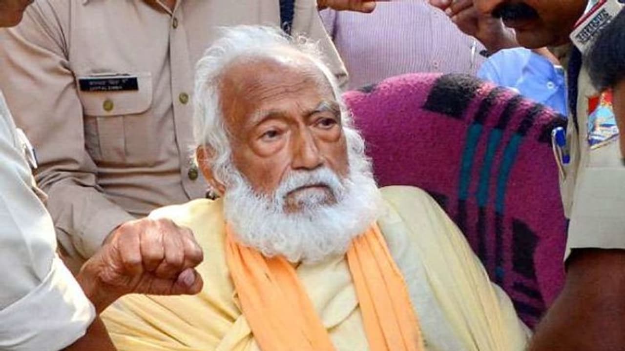 स्वामी सानंद की मौत को निकाय चुनाव के लिए बड़ा मुद्दा मान रही कांग्रेस स्वामी सानंद की मौत को निकाय चुनाव के लिए बड़ा मुद्दा मान रही कांग्रेस