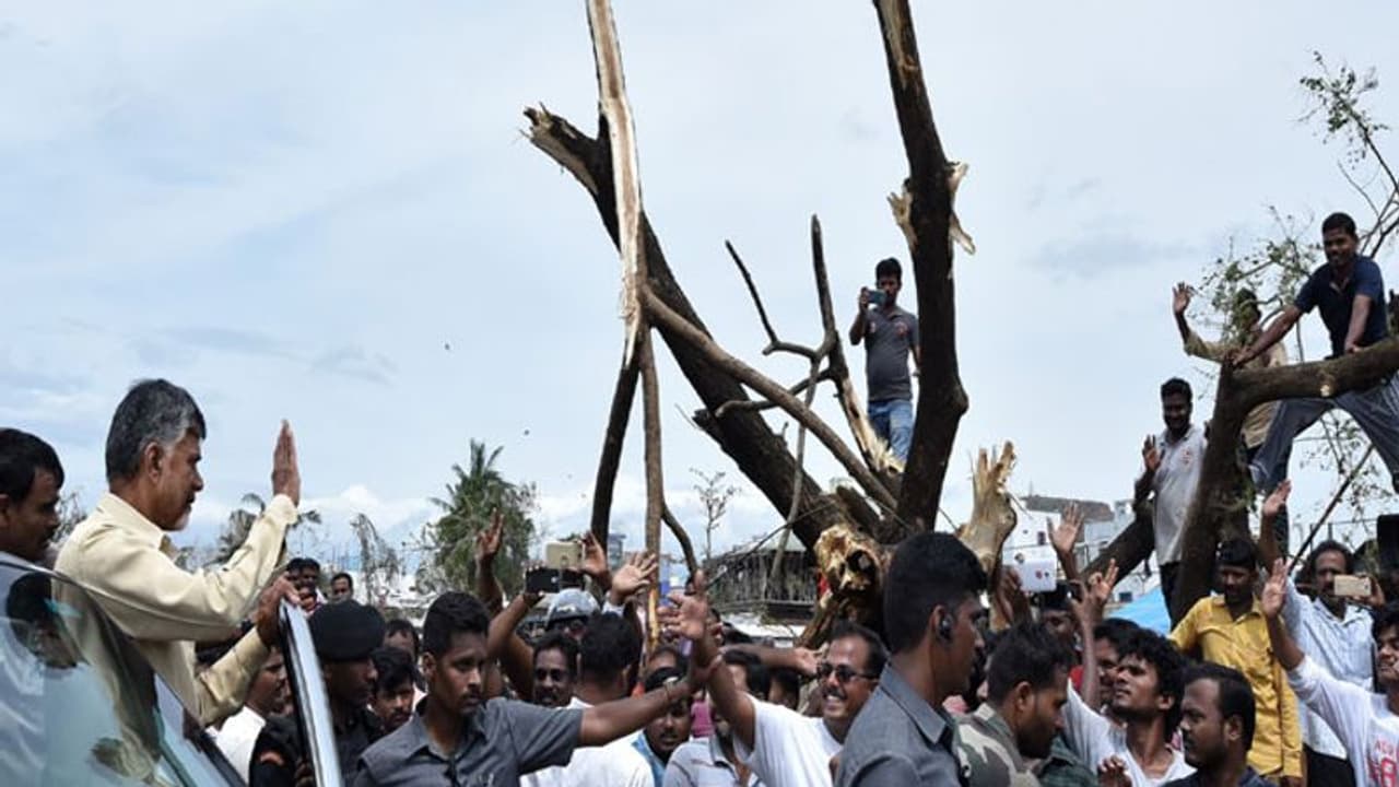 తీతలి తుఫాను: మోడీకి చంద్రబాబు లేఖ తీతలి తుఫాను: మోడీకి చంద్రబాబు లేఖ