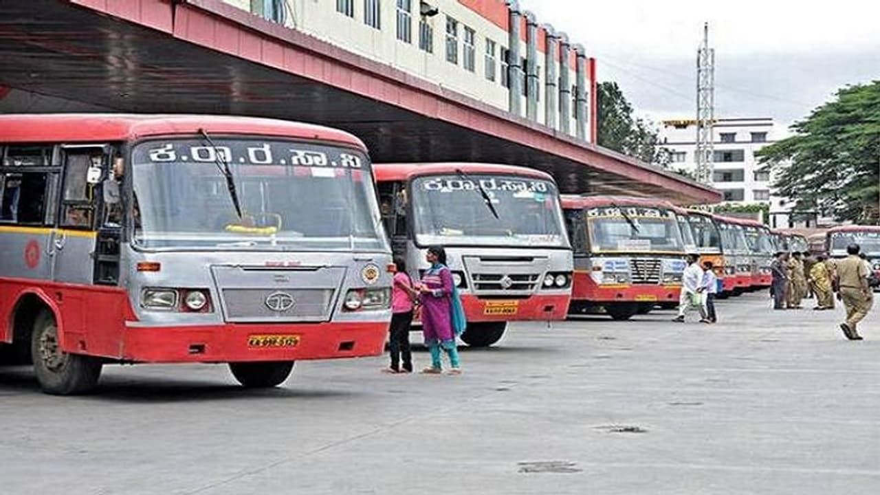ದಸರಾ ರಜೆಗೆ 2500 ಹೆಚ್ಚುವರಿ ಬಸ್ ದಸರಾ ರಜೆಗೆ 2500 ಹೆಚ್ಚುವರಿ ಬಸ್
